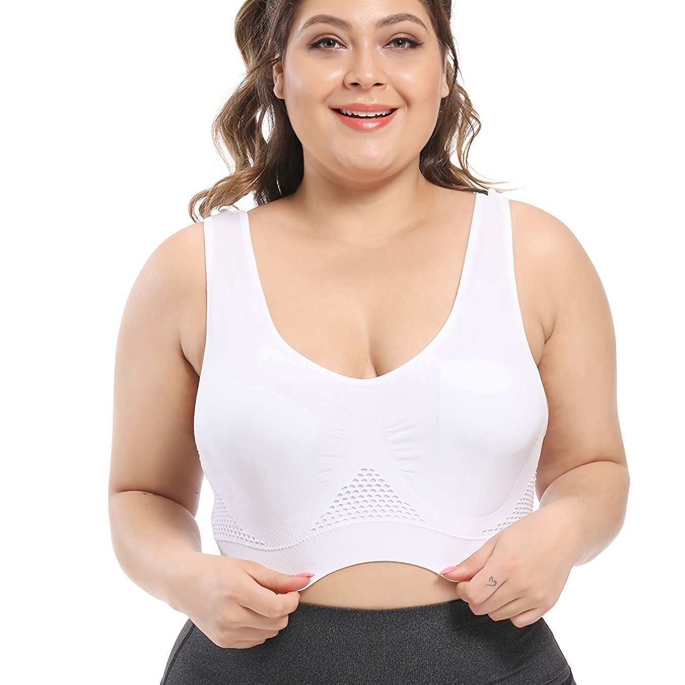 Seamless Plus Size Sports Bra for Women with Removable Pads Breathable Mesh Fabric, Push-Up Fit Vest Style