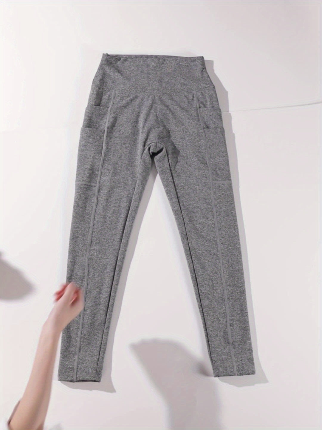 Women High-Waisted Pocket Yoga Pant Stretchy Regular Fit Casual Solid Color Polyester Knit Fabric